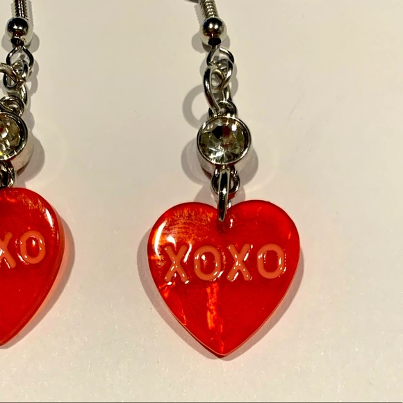 XOXO 💋 ❤️ dangle heart earrings - Picture 2 of 5